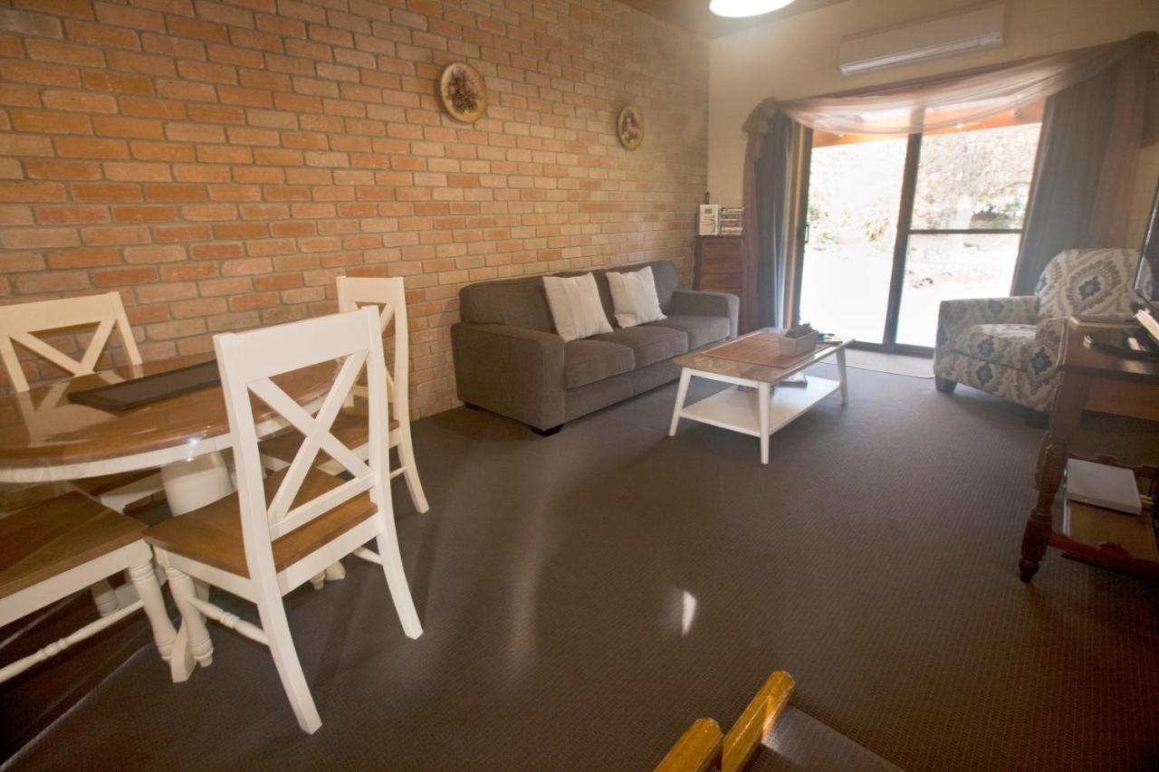 The Shingles Riverside Cottages ニューノーフォーク エクステリア 写真